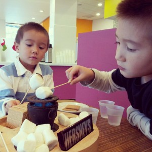 making smores at tinis